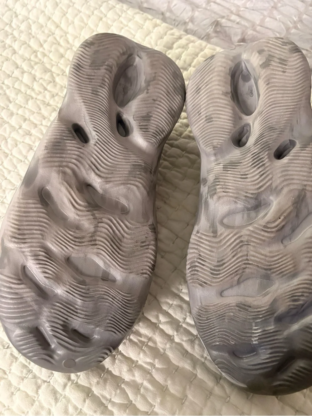 Yeezy Foam Runner in Charcoal/Black Marble